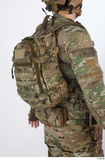 Photos Frankie Perry Army USA Recon rucksack upper body 0010.jpg